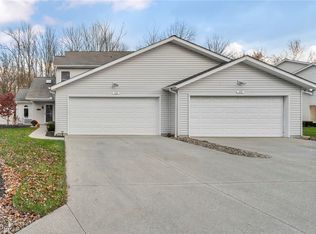 325 Westberry Cir #325, Tallmadge, OH 44278