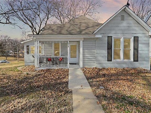 2nd image of 1013 S 4th St