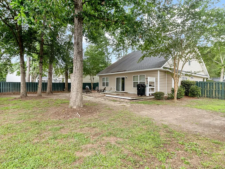 232 Cottonham Ct — Photo 30