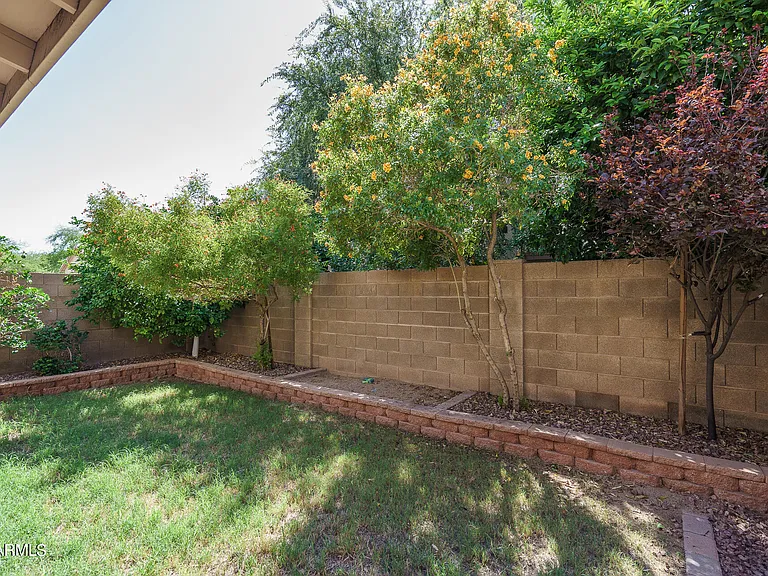 1315 W Escuda Rd — Photo 18