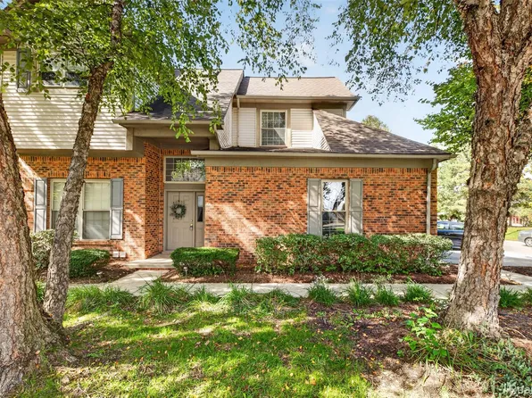 41435 Copper Creek Dr, Canton, MI 48187