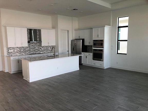4th image of 9488 SW Pepoli Way