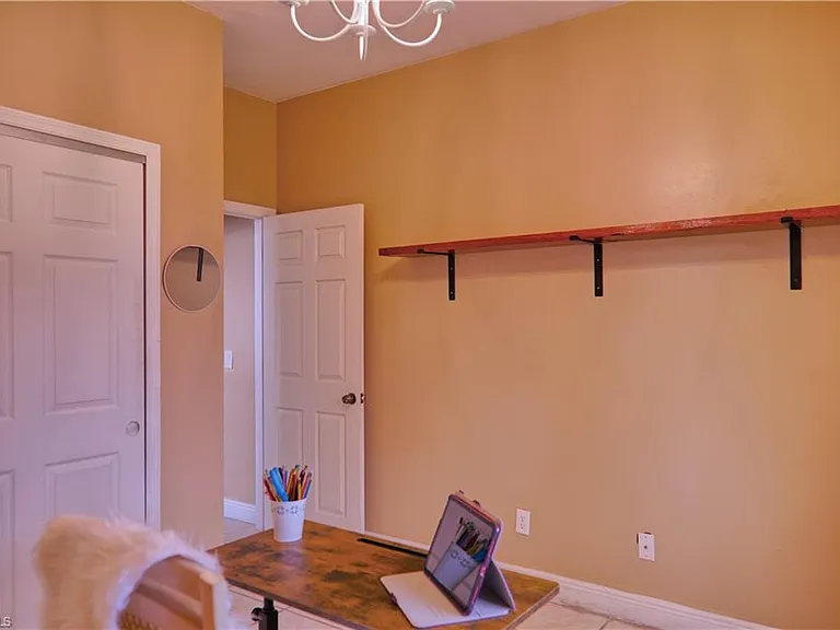 5325 Beauty St — Photo 4