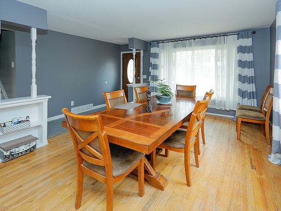 3rd image of 6545 Marlow St
