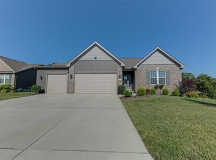 110 Brookfield Crossing Dr, Lake Saint Louis, MO 63367
