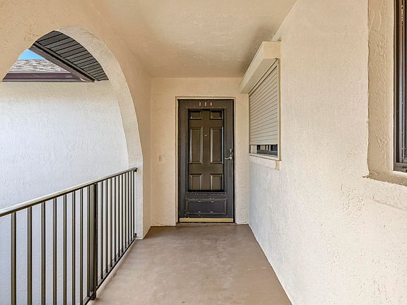4th image of 5807 N Atlantic Avenue #724