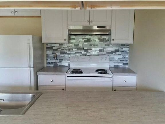 5th image of 41 Denrose Dr APT 3