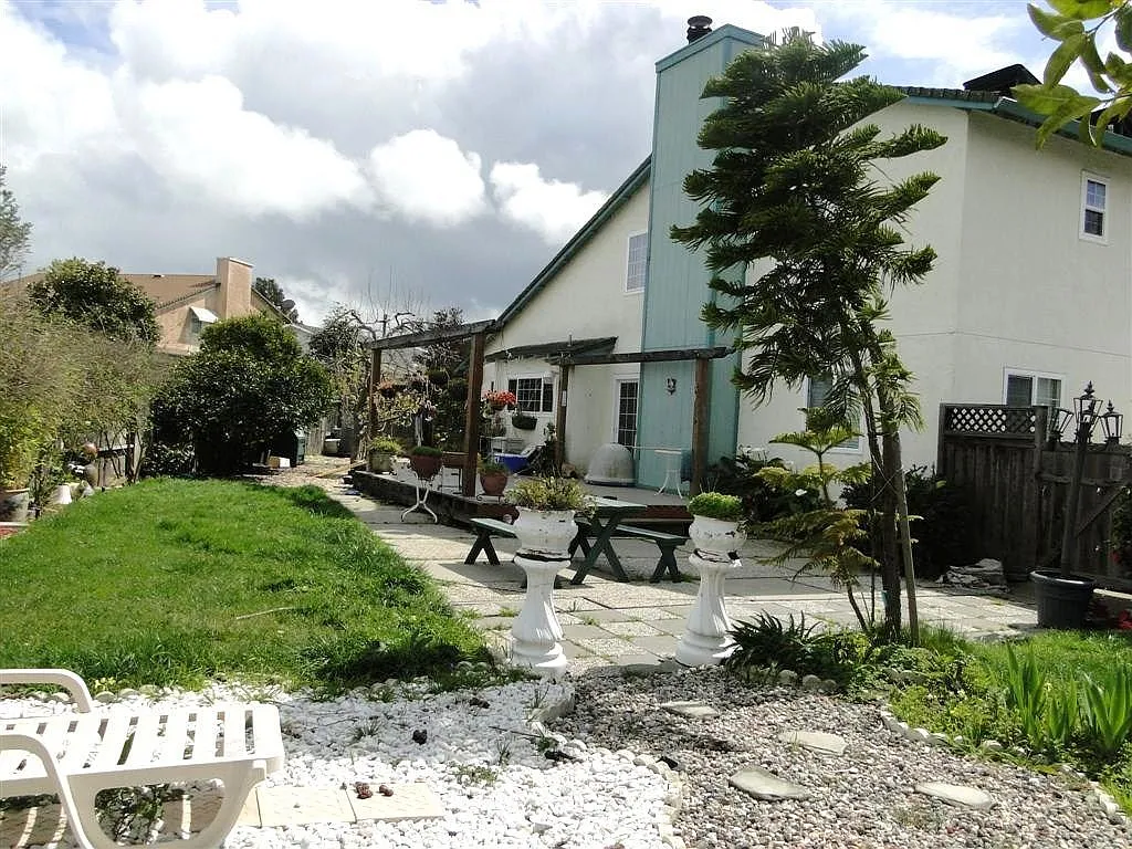 118 Goldenrod Dr photo 1