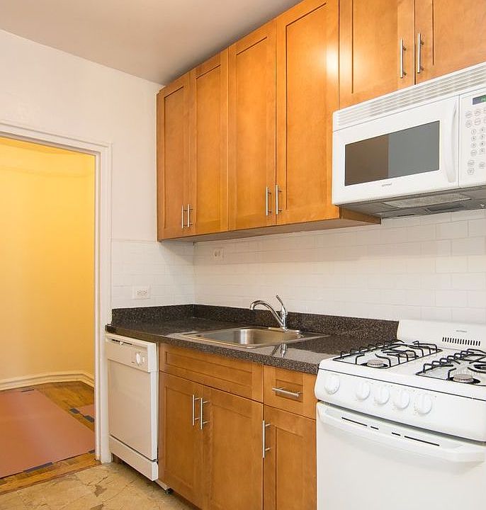 1st image of 746 Lincoln Pl #1C