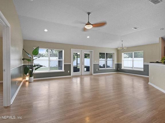 5th image of 948 OAK ARBOR Circle
