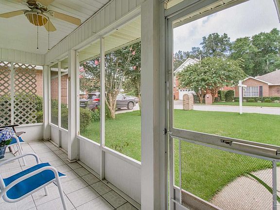 4th image of 3160 Leesburg Sq