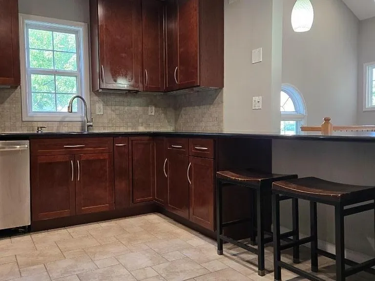 313 Winthrop Dr — Photo 9