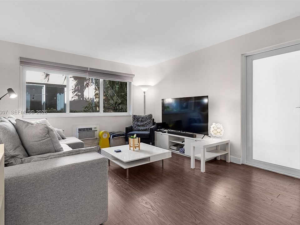 1st image of 1117 Meridian Ave APT 5