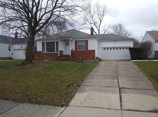4832 S Sedgewick Rd, Lyndhurst, OH 44124