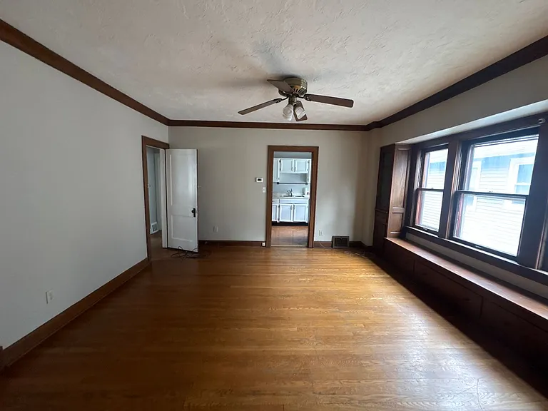 2179 Edgewood Rd — Photo 3
