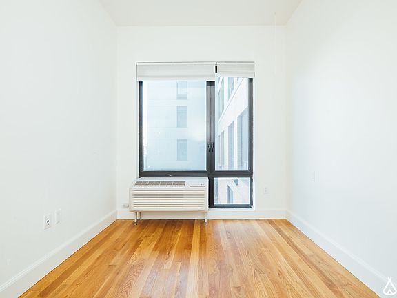 5th image of 1 Duffield St #311R