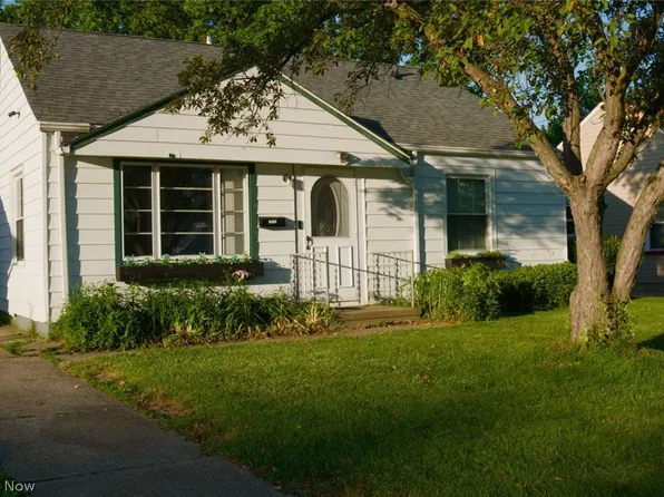 15731 Mina Ave, Cleveland, OH 44135