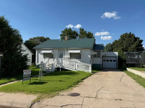 520 E 2nd St, Saint Francis, KS 67756