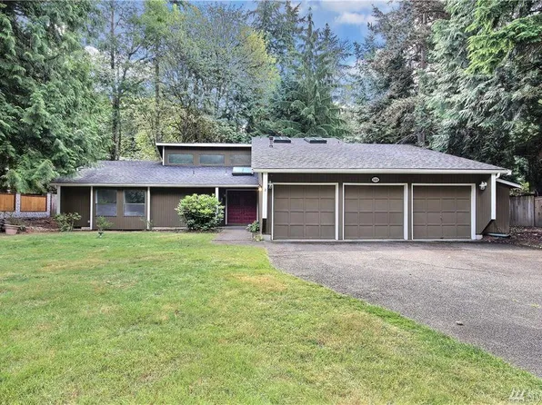 2404 Manorwood Dr, Puyallup, WA 98374