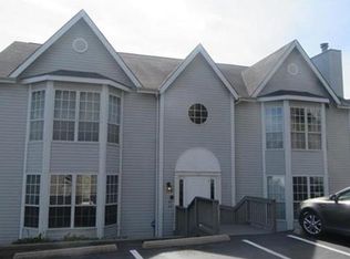 1716 Whispering Creek Dr UNIT 1716-B, Ballwin, MO 63021