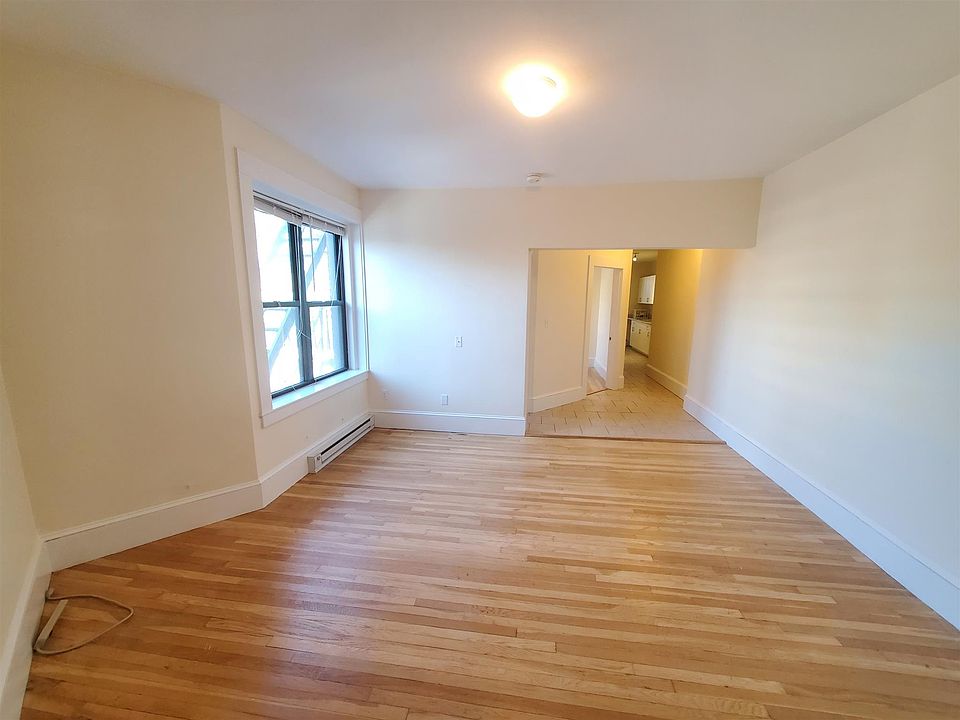1st image of 991 Mass Ave