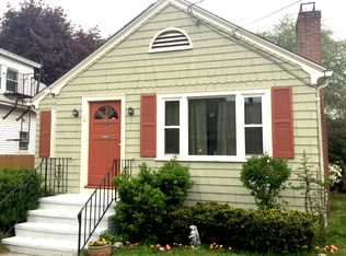 15 Mink Rd, Providence, RI 02908