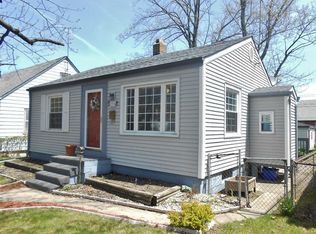 59 N Wisconsin St, Hobart, IN 46342