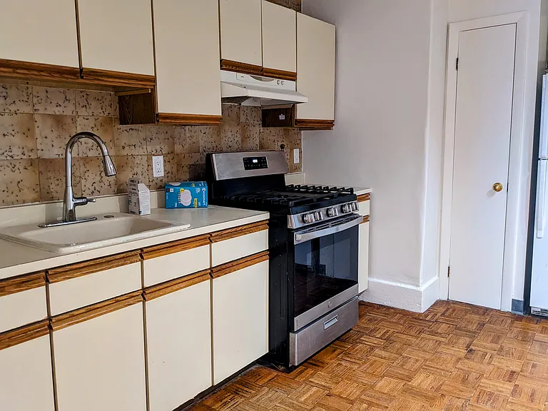 69 Dana St #4 — Photo 8