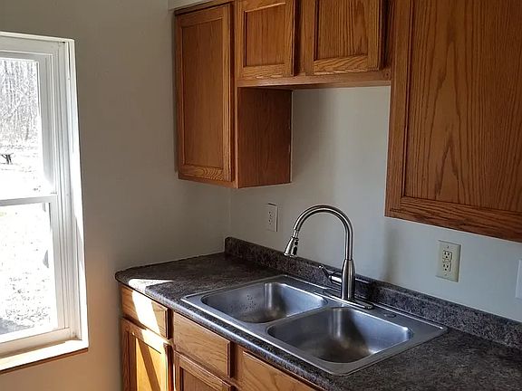 5th image of 63 Hitchcock Ln #63B