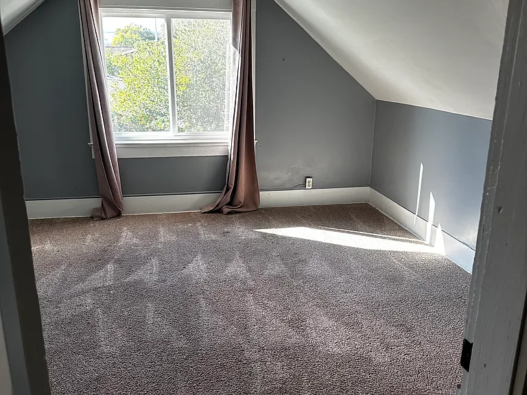 715 E Capitol Ave — Photo 20