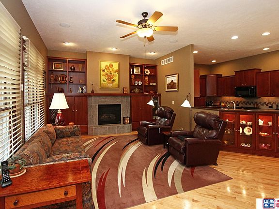 4th image of 7966 Weeping Willow Ln