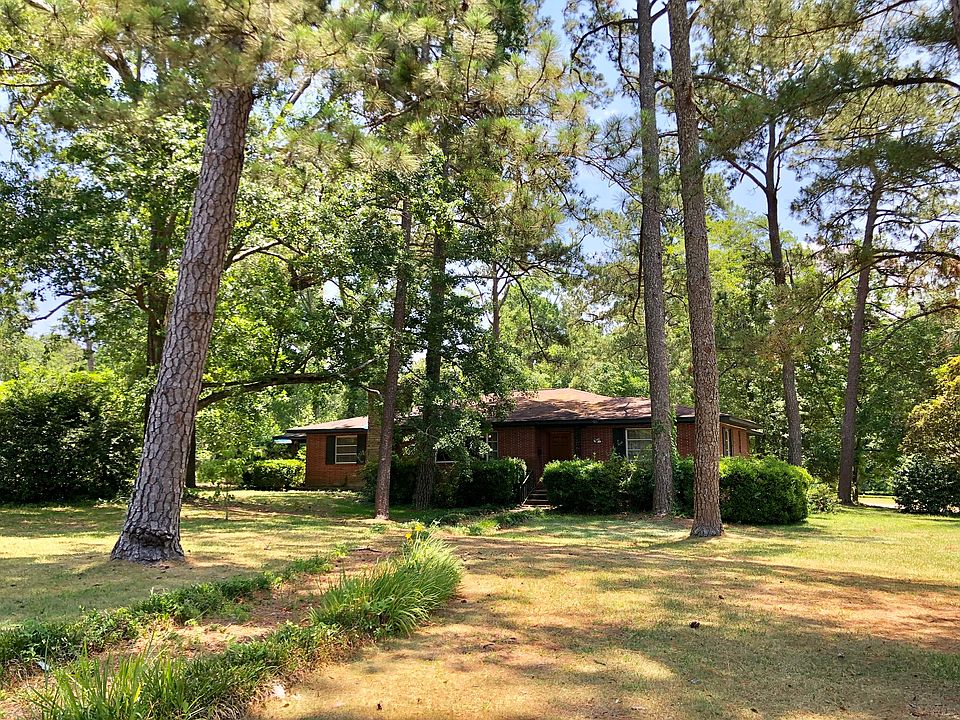 1st image of 557 Woodland Dr