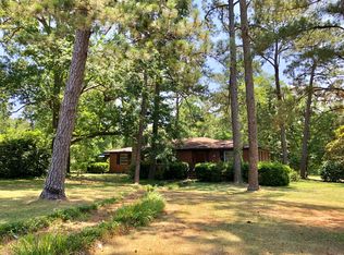 557 Woodland Dr, Dothan, AL 36301
