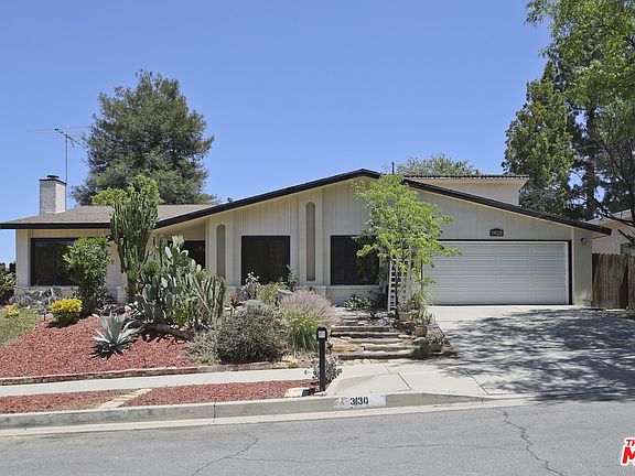 3rd image of 3130 Voltaire Dr