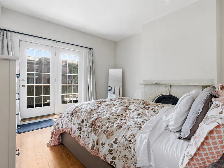 47 Rutland Sq #3 — Photo 8