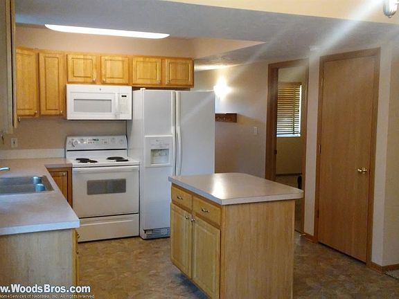 4th image of 1440 W B Ct
