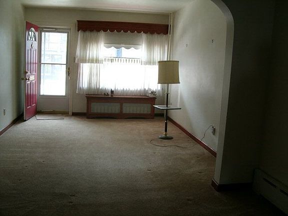 2nd image of 213 E Mahanoy St