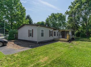 17 Lear Dr, Coventry, RI 02816