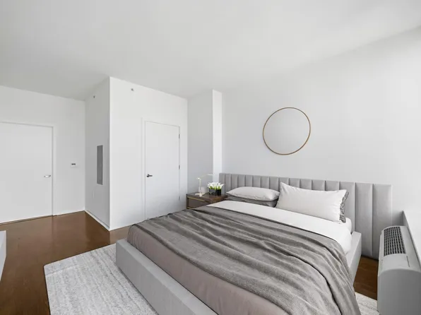 2030 Hudson Street image 135 of 284