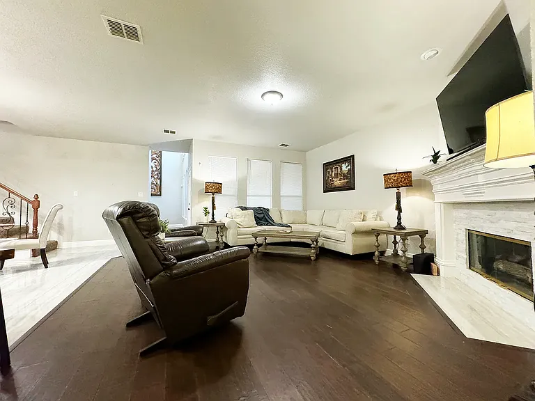 14587 Kelmscot Dr — Photo 34