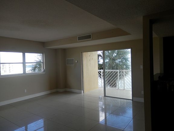 4th image of 2825 S Washington Ave Unit 373