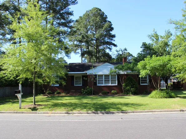 2311 Deal Pl, Greenville, NC 27858