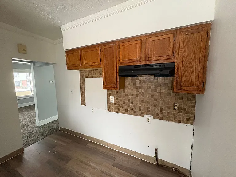 1007 Elbon Rd — Photo 5