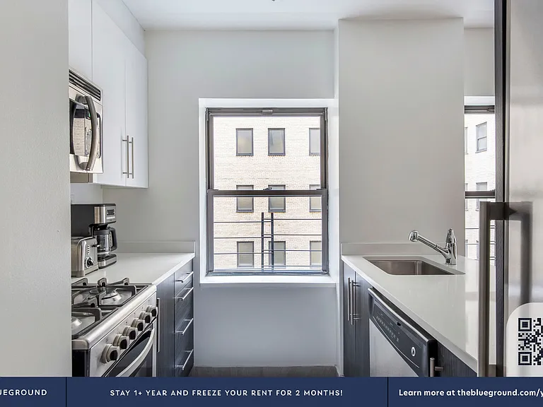 360 W 34th St #8K — Photo 6