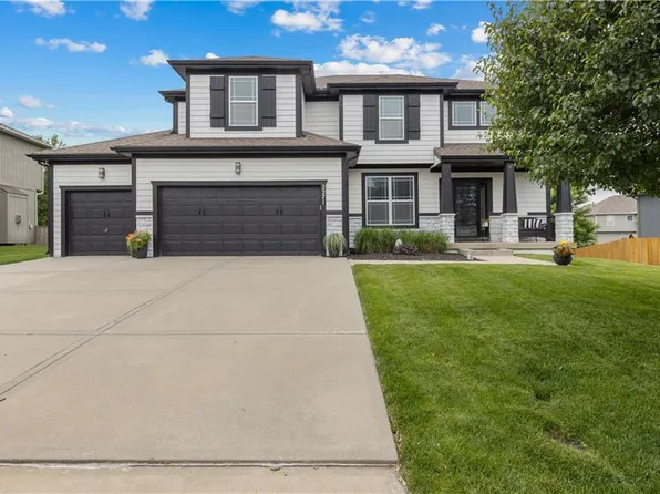 2271 W Loula St, Olathe, KS 66061