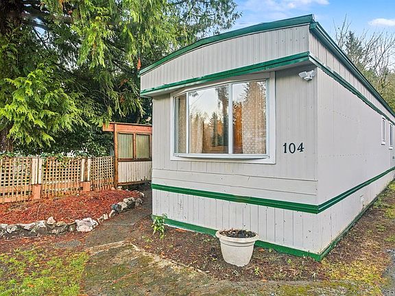 3rd image of 1120 Shawnigan Mill Bay #104