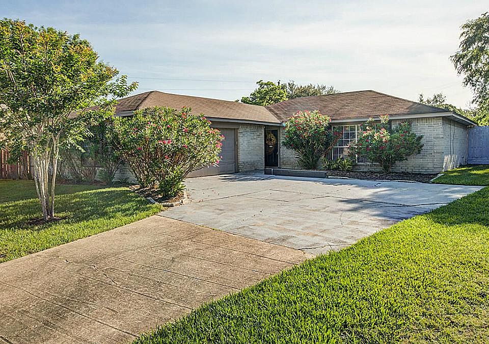 1st image of 19834 Lions Gate Ct