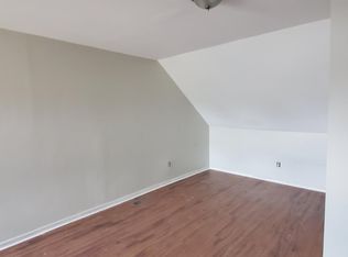 1052 State St #1, Bridgeport, CT 06605