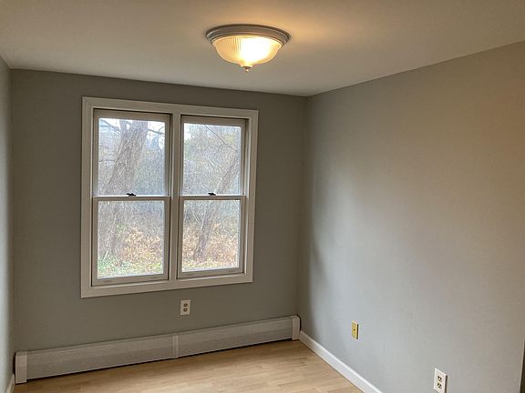4th image of 164 Shattuck Way