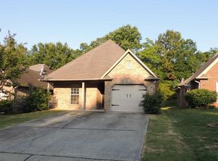 2048 Willow Glenn Dr, Birmingham, AL 35215